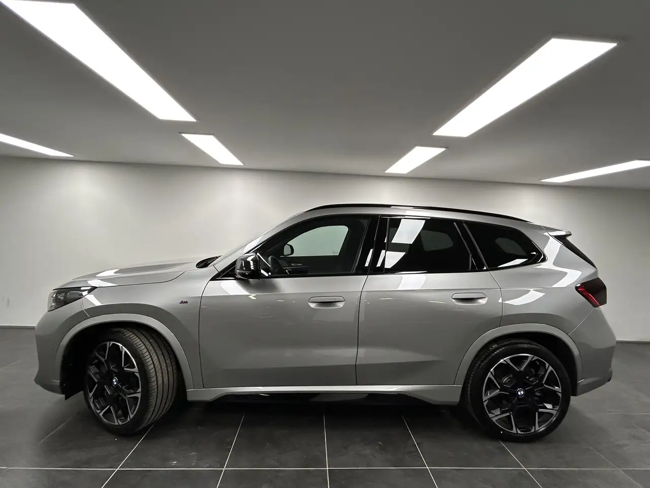 BMW X1 M35i xDrive M Sportpaket Pro Pano. AHK DAB LED Kom 2