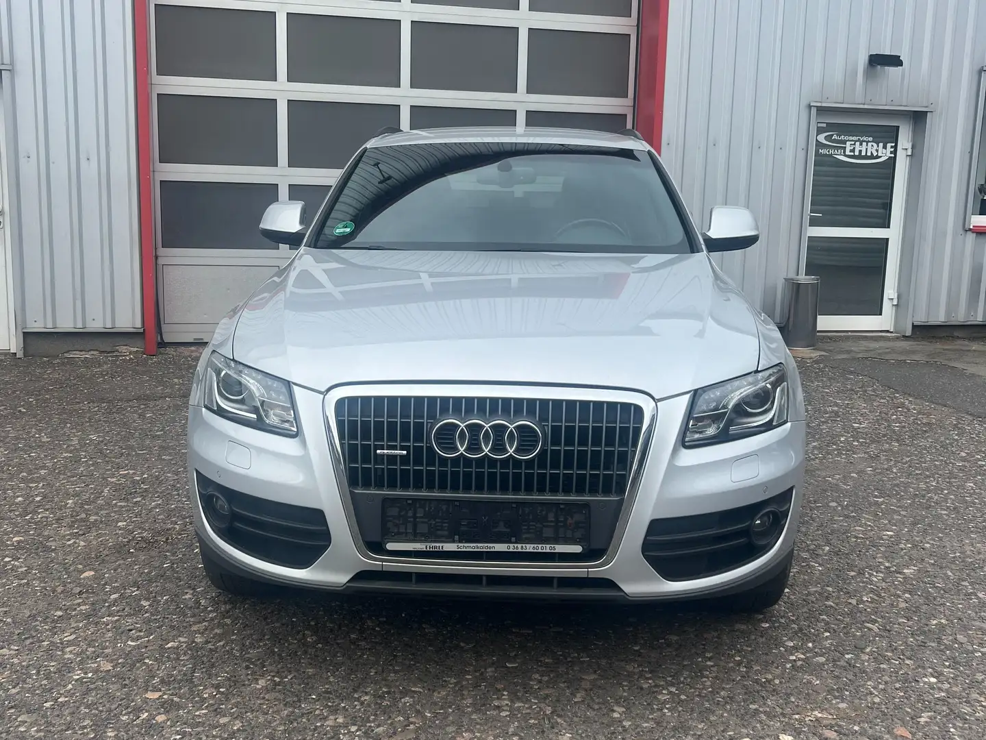 Audi Q5 2.0 TDI quattro (125kW) S-line Grau - 2