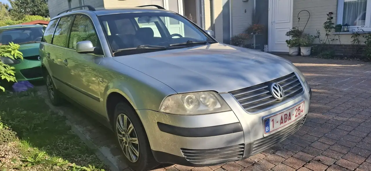 Volkswagen Passat 1.9 TDI - 130 Confort, foto 3