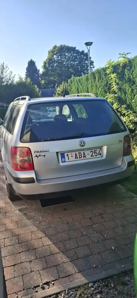 Volkswagen Passat 1.9 TDI - 130 Confort, foto 5