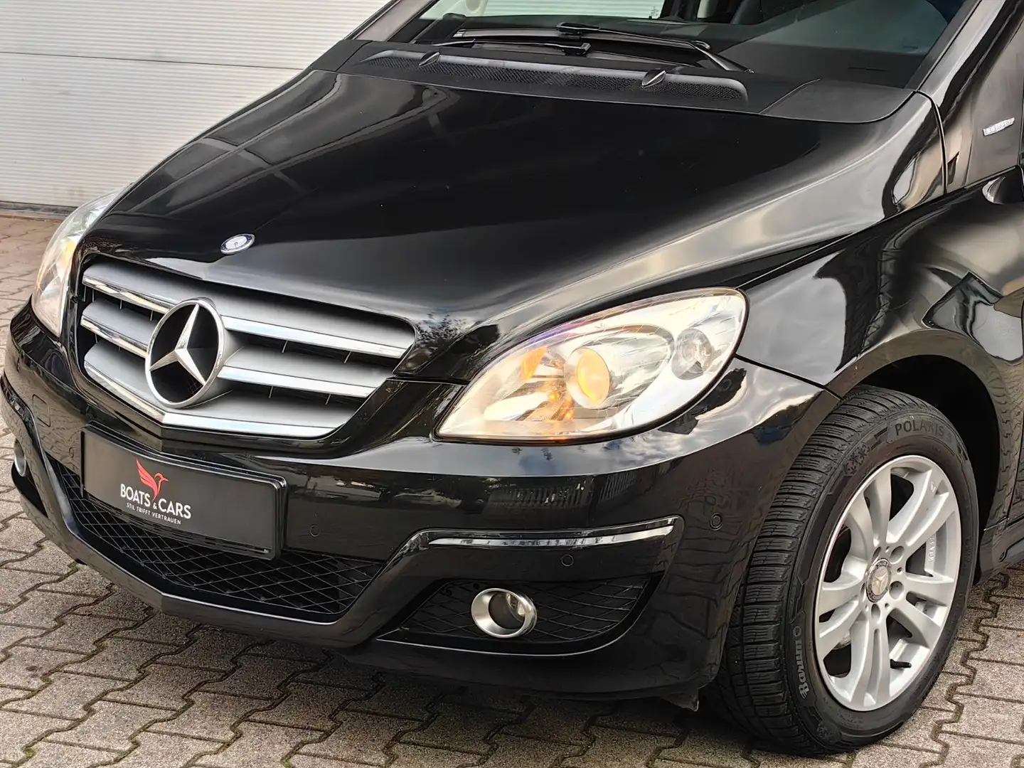 Mercedes-Benz B 180 PDC|MFL|TEILLEDER|NAVI|SHZ Schwarz - 2