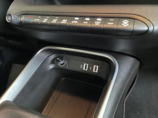 Jeep Avenger view 20