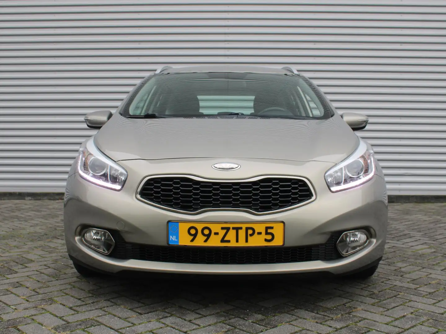 Kia Ceed SW / cee'd SW Sportswagon 1.6 GDI Comfort Pack | Airco | Bluetoo Grijs - 2
