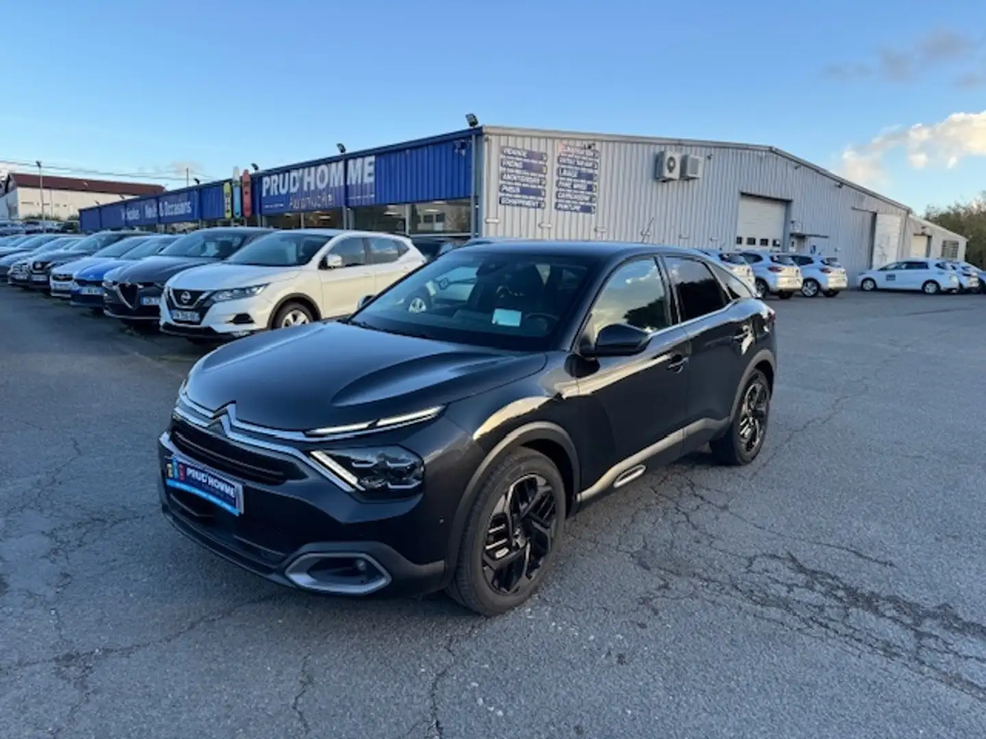 Citroen C4 BLUEHDI 130CH S\u0026S SHINE EAT8 Noir - 1