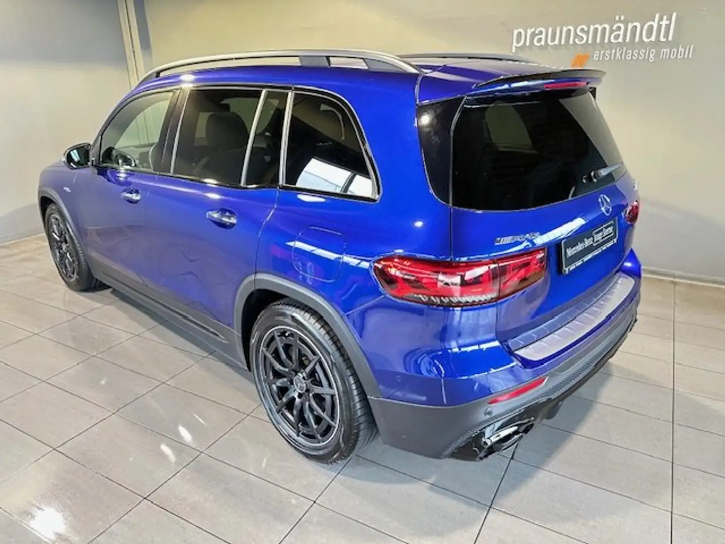 Mercedes-Benz GLB 35 AMG GLB 35 4M AMG Night Pano/AHK/Distr/Sound/360/Amb Blauw - 2