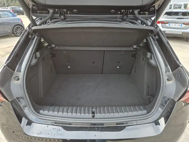 BMW 1 Series view 12