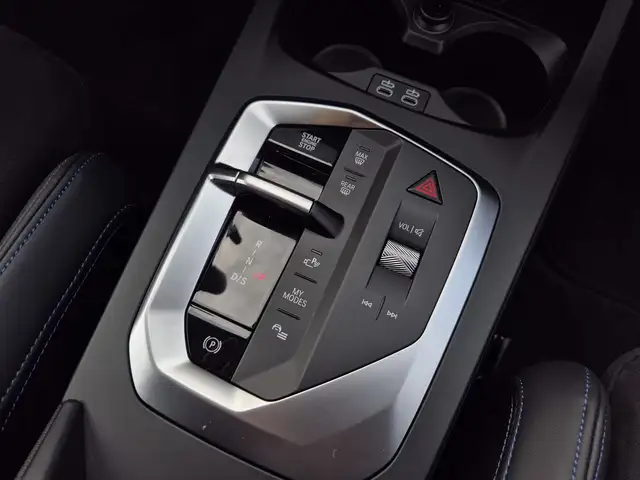 BMW 1 Series view 10