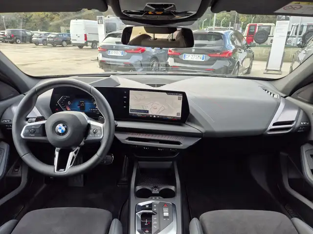 BMW 1 Series view 8