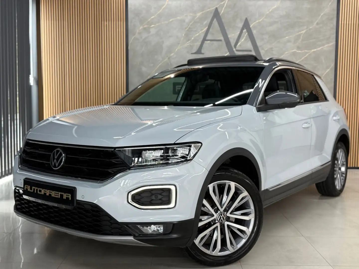 Volkswagen T-Roc 1.5 TSI "Active"*DSG*V-COCKPIT*PANO*LED* Argintiu - 2