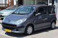 Peugeot 1007 1.4 Urban 87.939km nap Grau - thumbnail 2