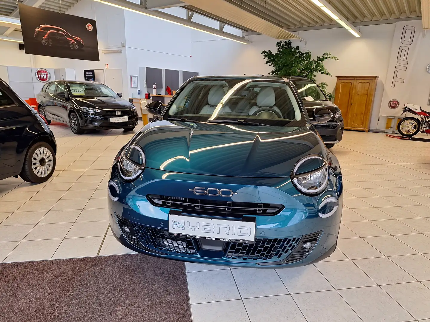 Fiat 600e Elektro La Prima 54 kWh Grün - 2