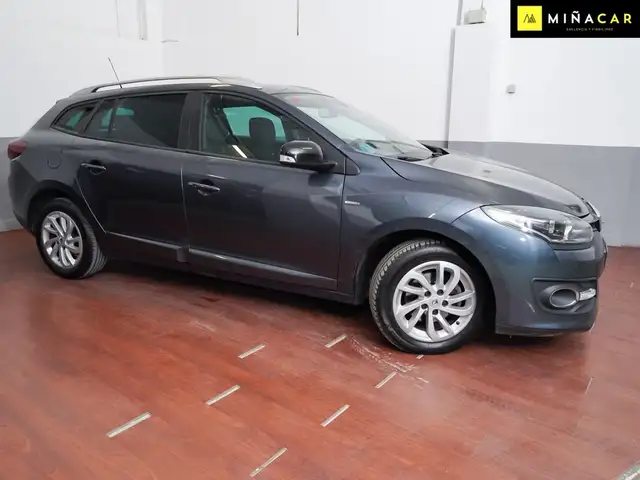 Renault Megane view 2