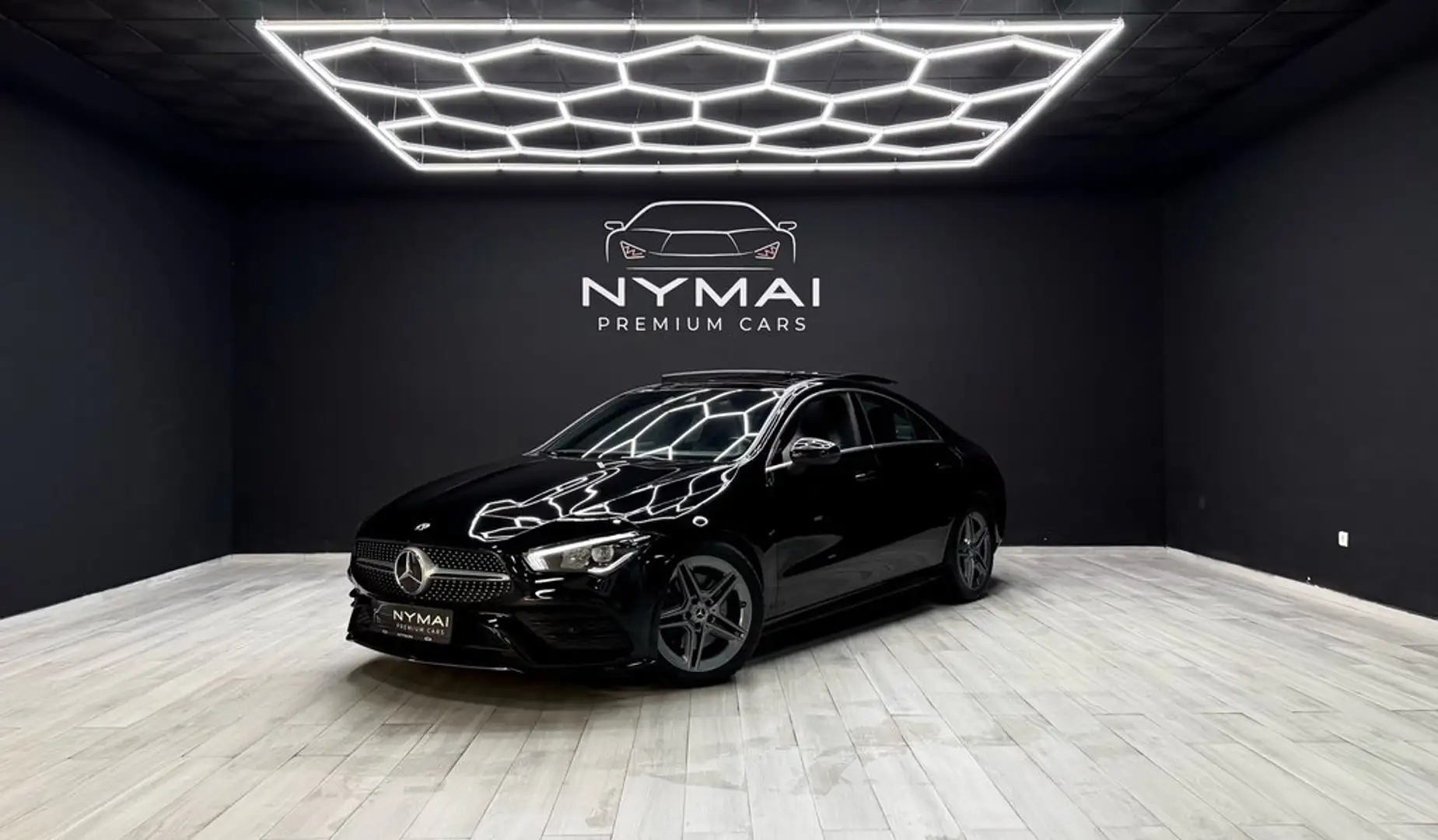 Mercedes-Benz CLA 200 Negro - 1