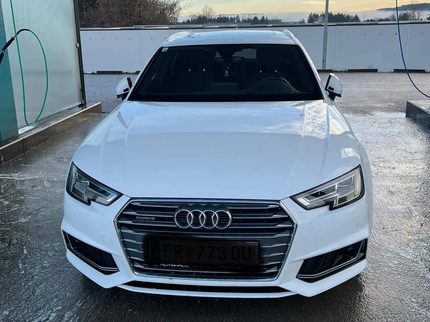 Audi A4 allroad A4 Allroad quattro 2,0 TDI quattro S-tronic Allroad Weiß - 1