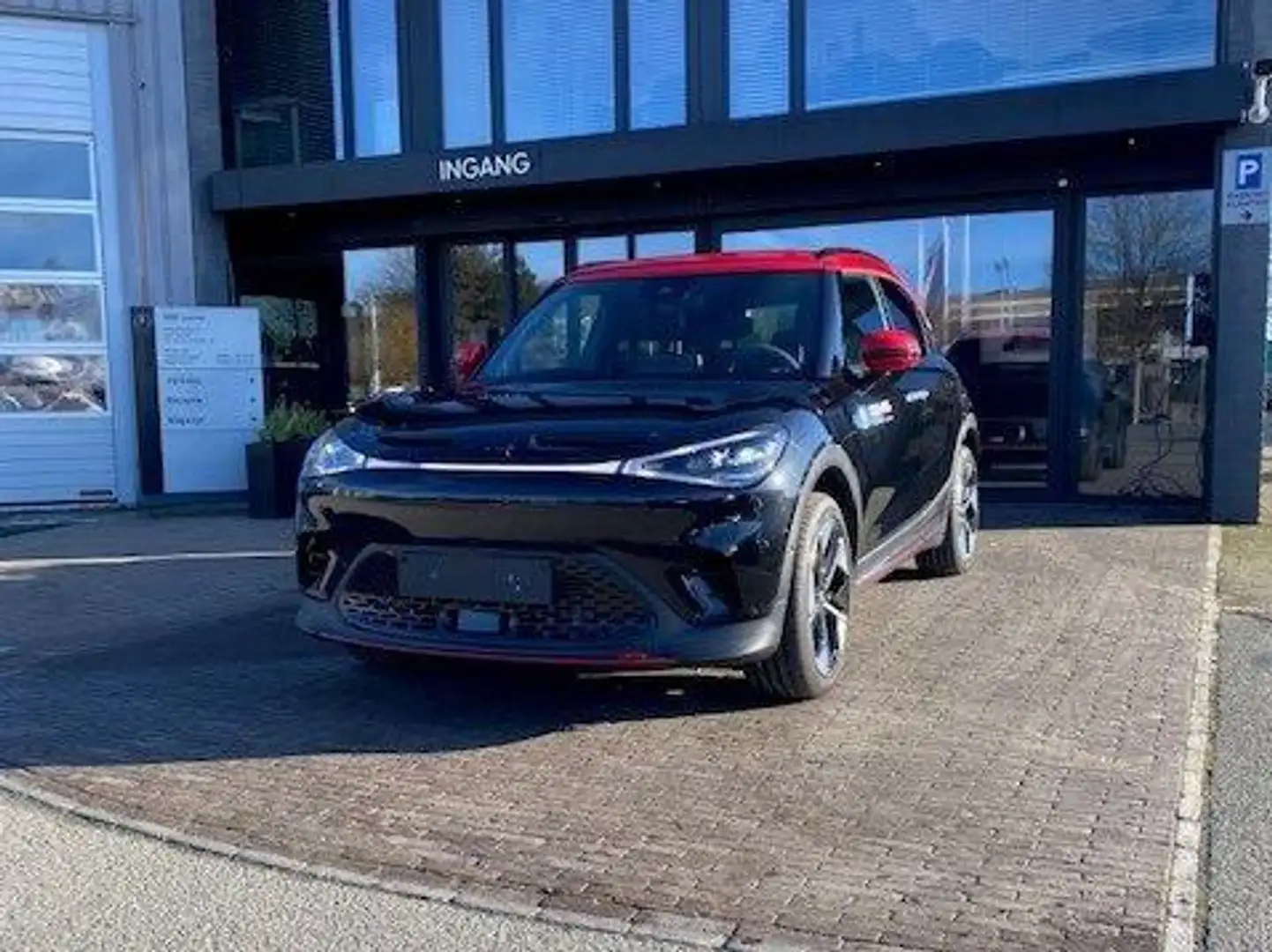 smart #1 66 kWh Brabus 423 pk 4-matic Noir - 1