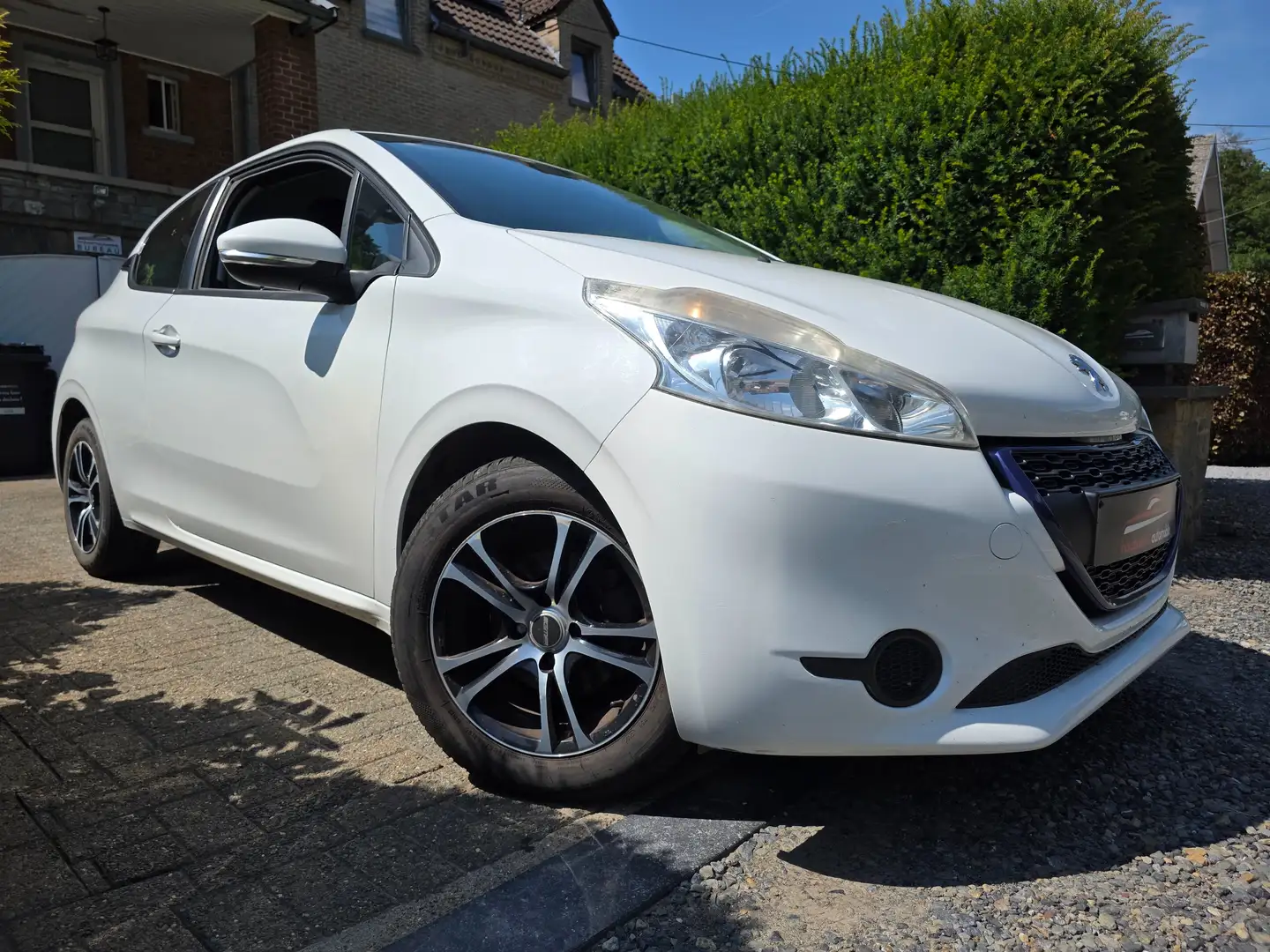 Peugeot 208 208 1.0i/LIKE/3P/EURO5/JANTES/CARPASS/GARANTIE Blanc - 1
