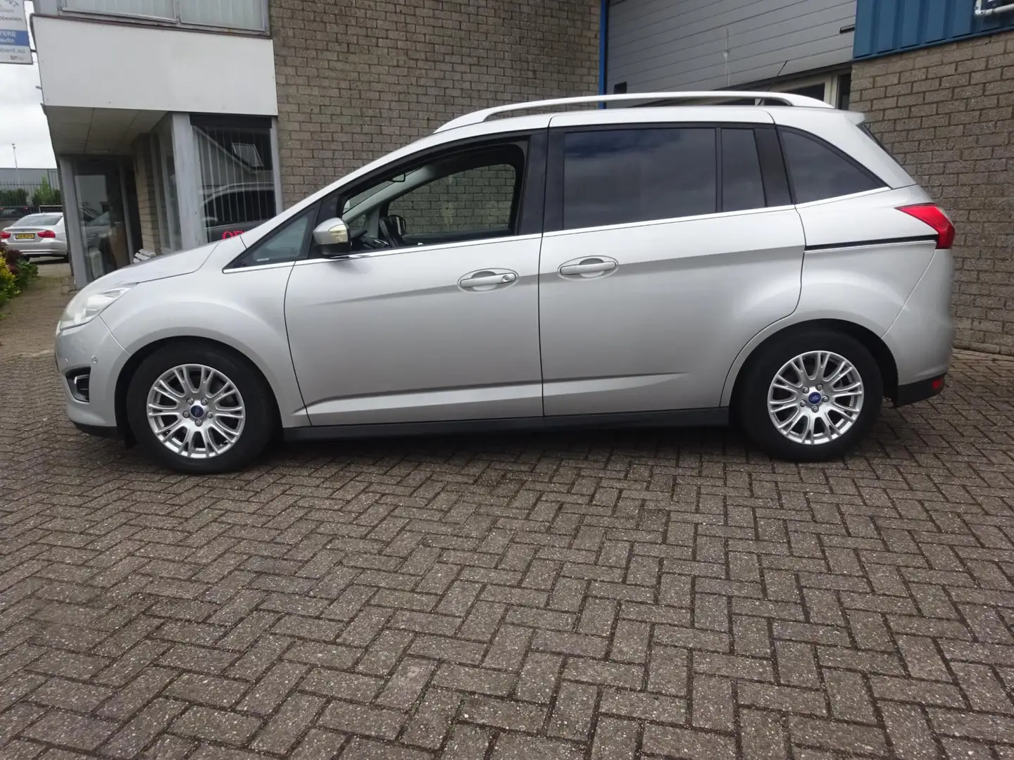 Ford Grand C-Max 1.6 SCTi Titanium Grijs - 2
