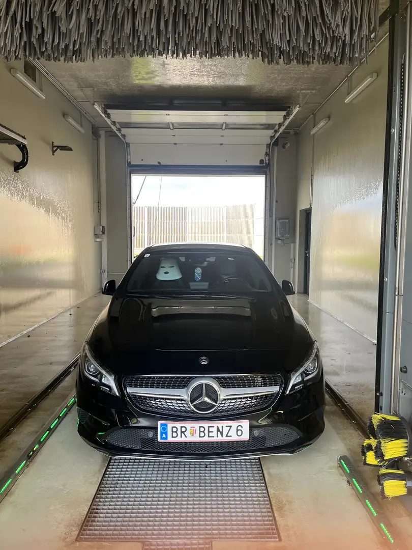 Mercedes-Benz CLA 200 Schwarz - 1
