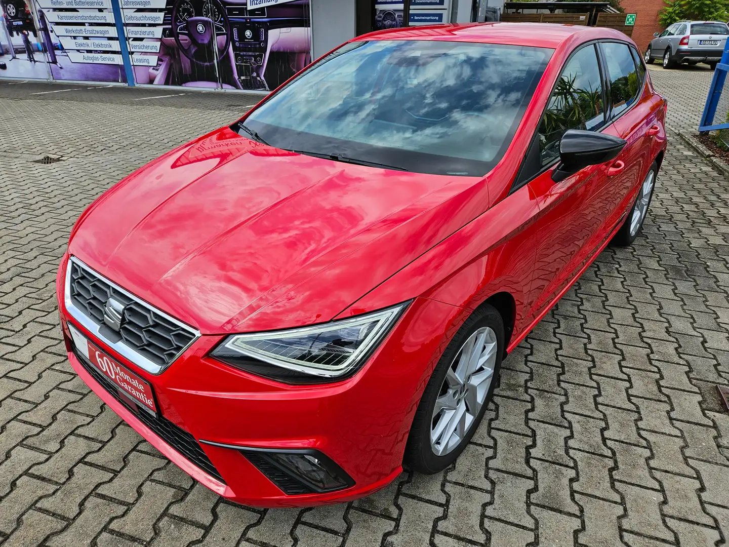 SEAT Ibiza FR Sportlich chicker Stadtflitzer Rot - 2