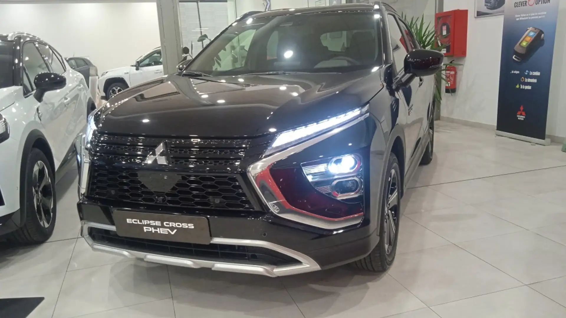 Mitsubishi Eclipse Cross PHEV Kaiteki 4WD Schwarz - 1