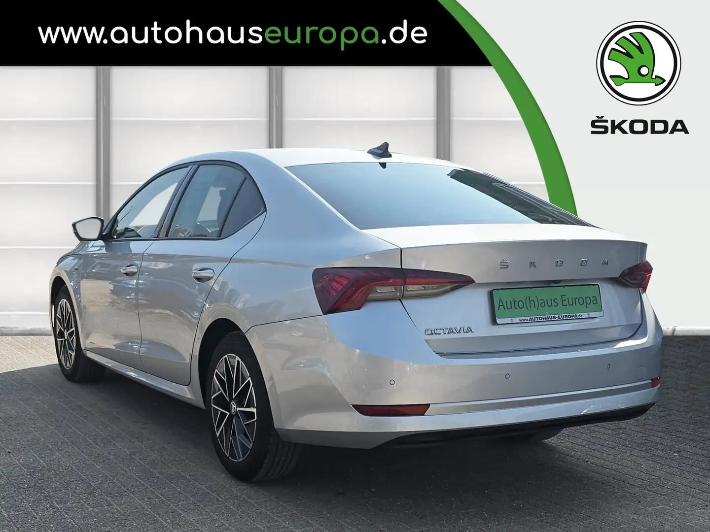 Skoda Octavia 1.0 TSI Clever KlimaA Kam SmartLink LHZ 4xSHZ PDC Argent - 2