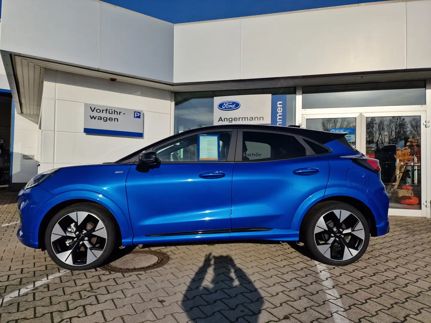 Ford Puma Hybrid ST-Line X Blau - 2