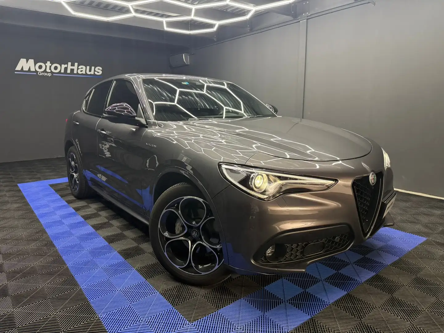 Alfa Romeo Stelvio 2.2 Veloce Q4 210cv Grigio - 1