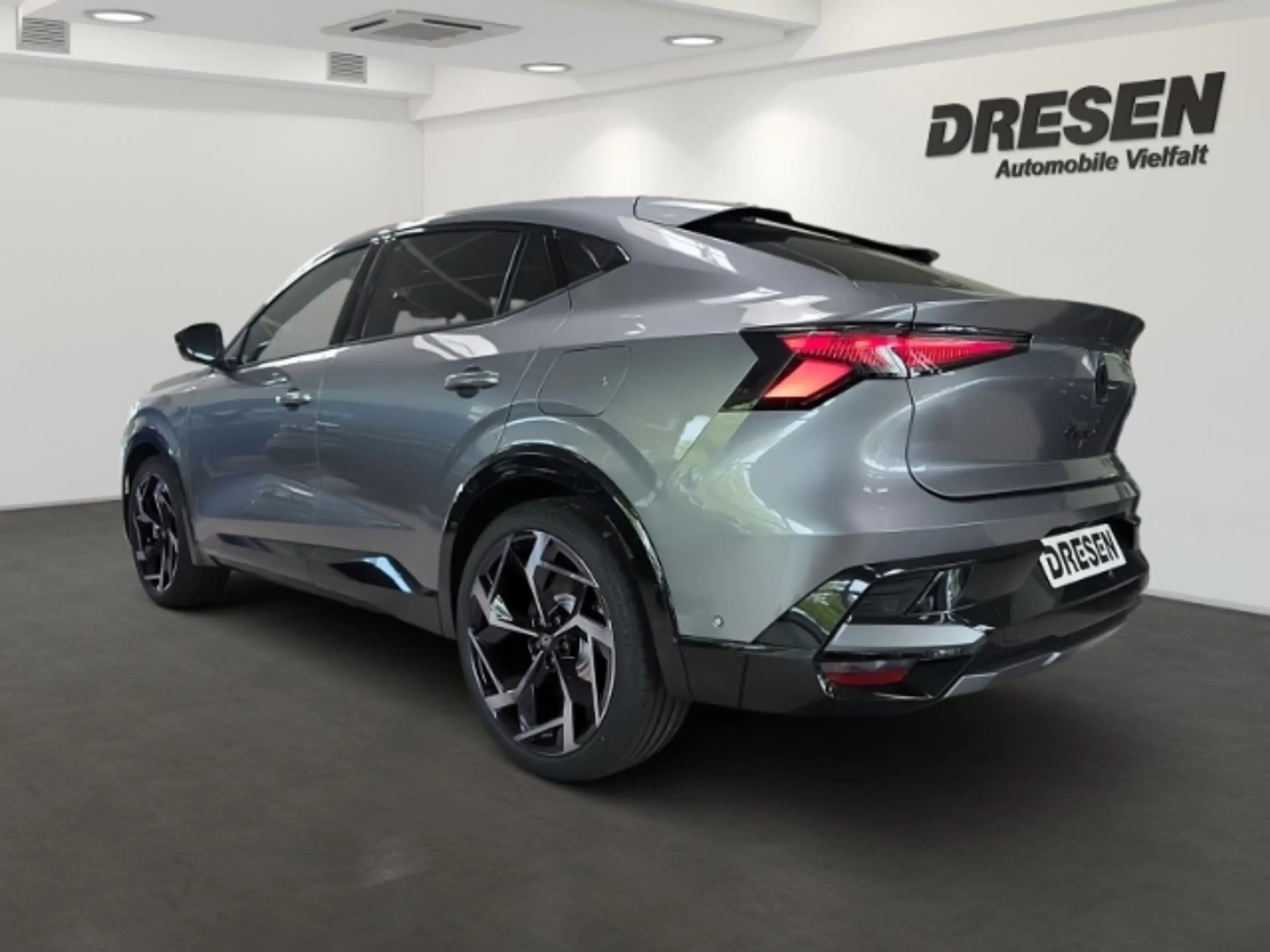 Renault Rafale Plug-in Atelier Alpine Hyper Hybrid E-Tech 4x4 300 — photo 4