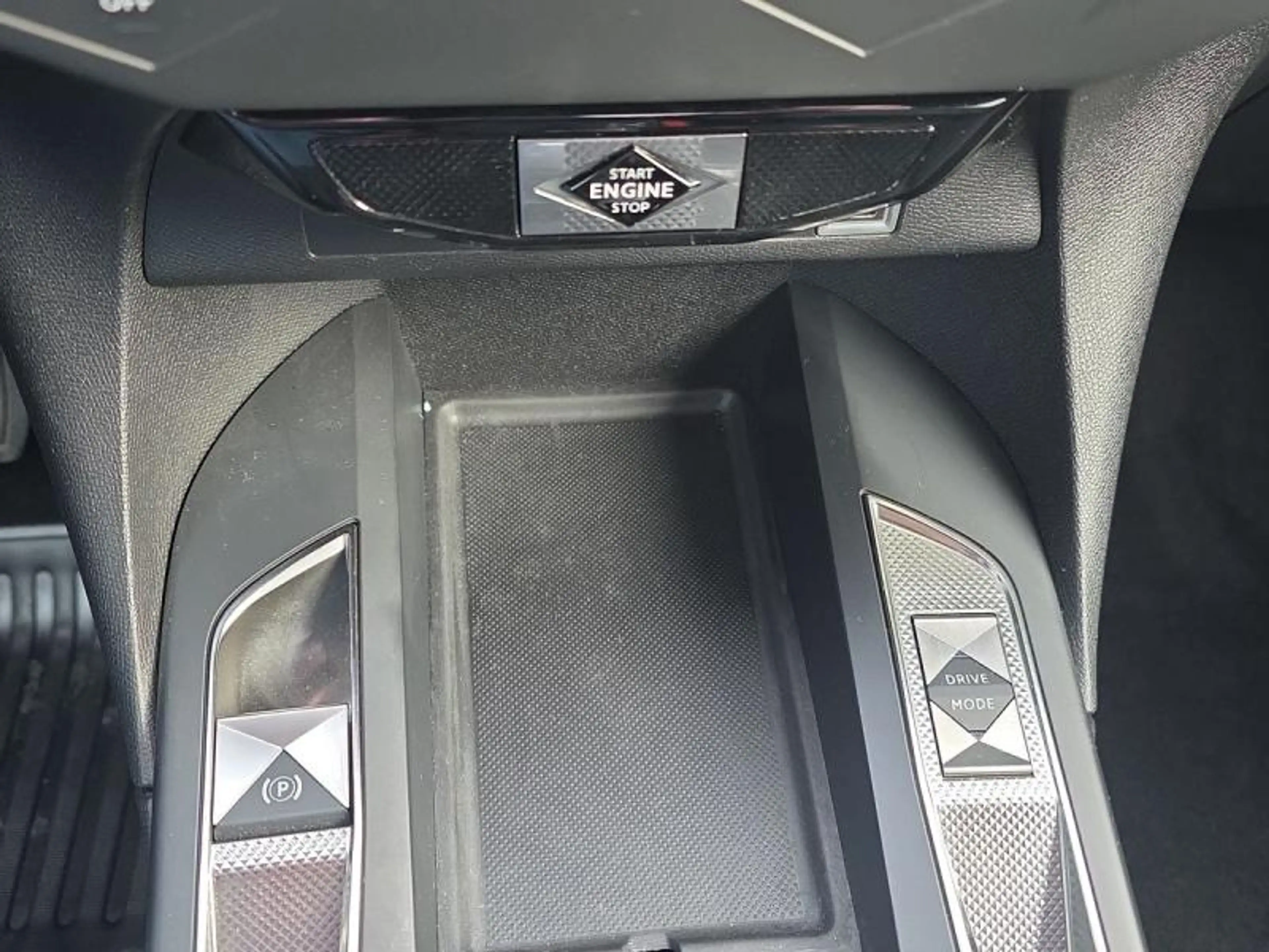 DS Automobiles DS 3 PureTech 130ch Rivoli Automatique — photo 14
