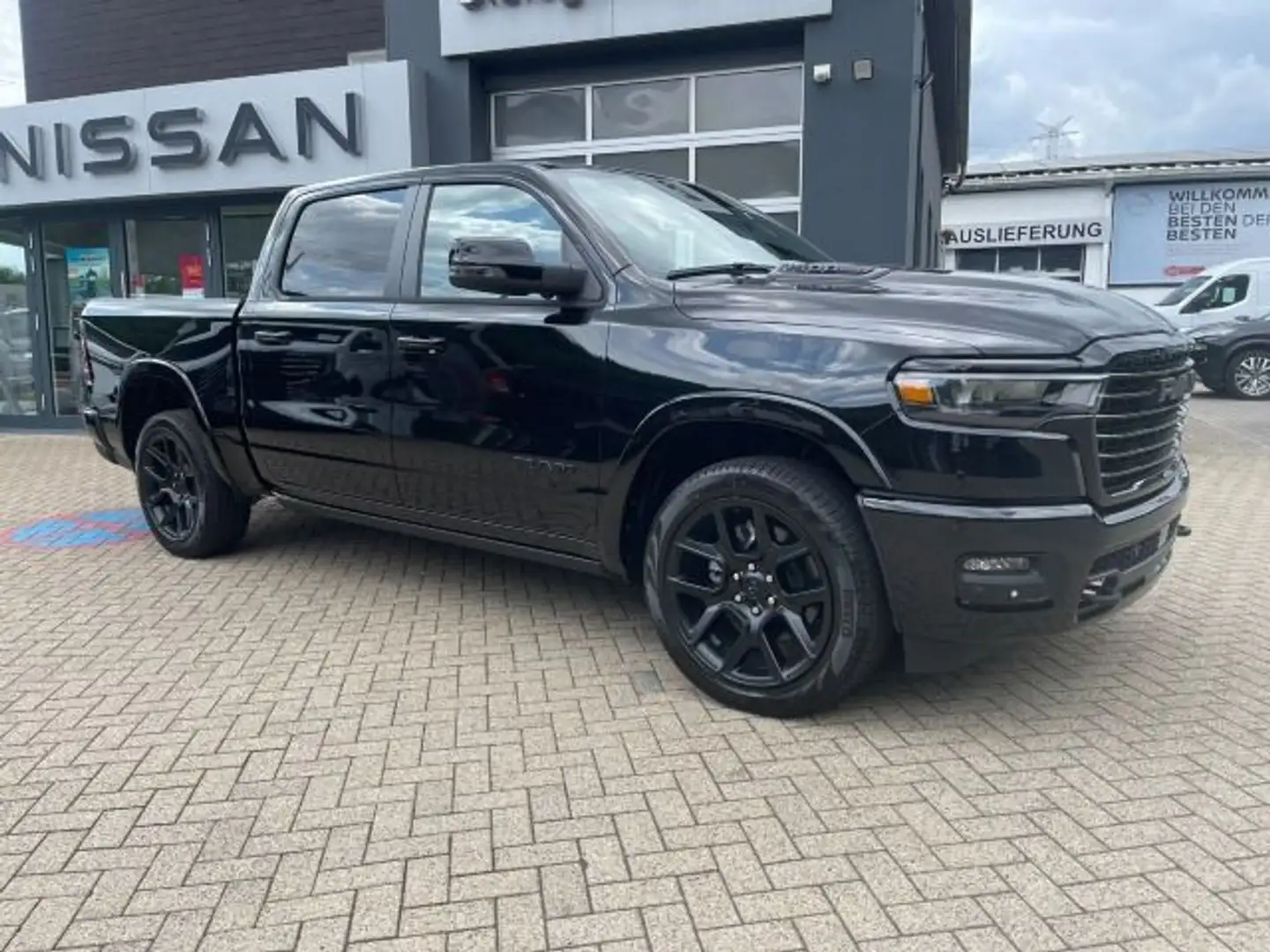 Dodge RAM 1500 LARAMIE NIGHT PREMIUM DIGI-Tacho MY25 Schwarz - 2