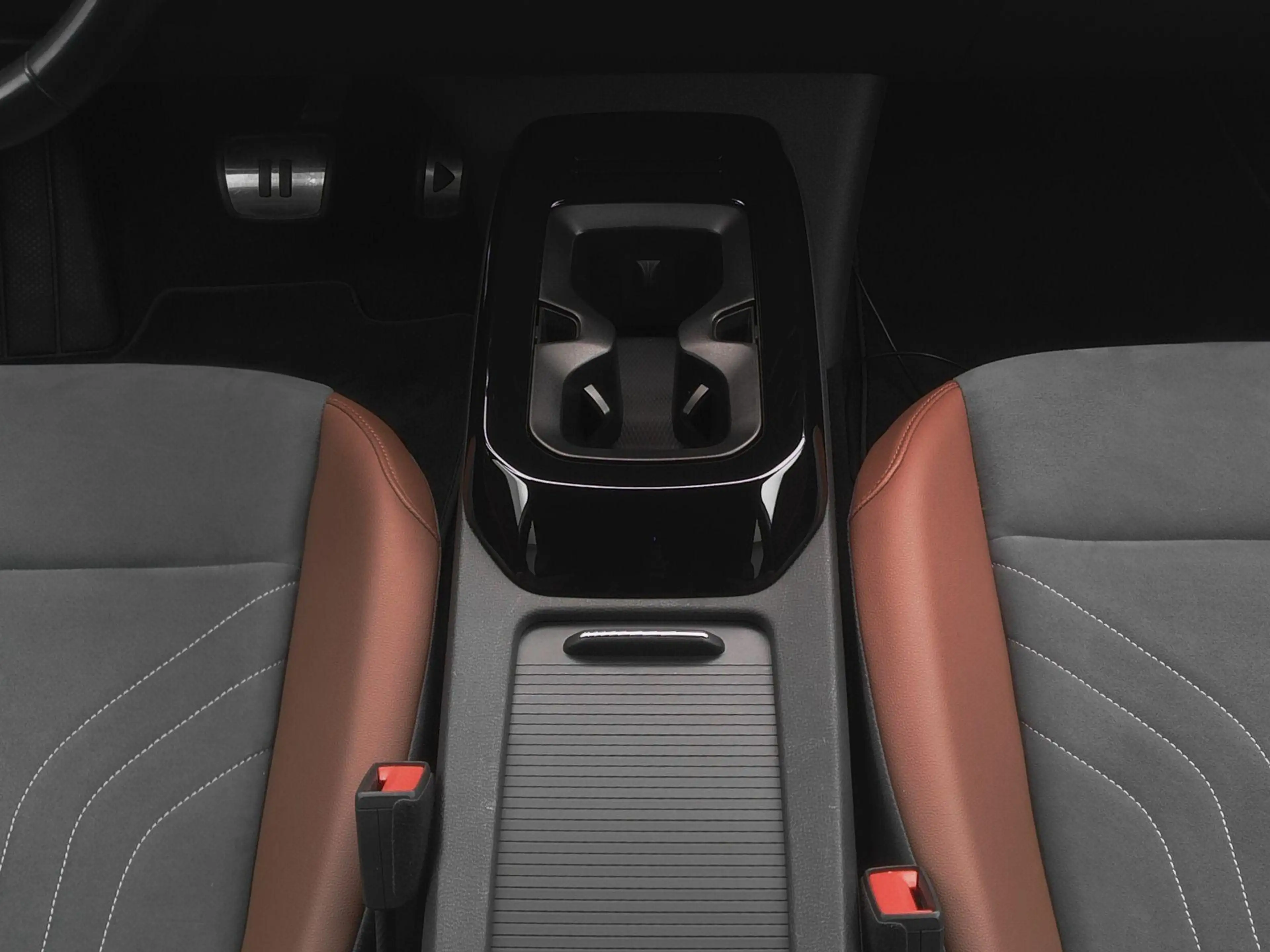 Volkswagen ID.4 First 77 kWh 204 PK | Stuur & Stoelverwarming | Ac — photo 10