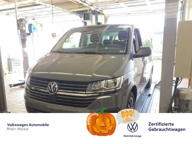 Volkswagen T6 Multivan 2.0 TDI Family Automatik 7 Sitze A