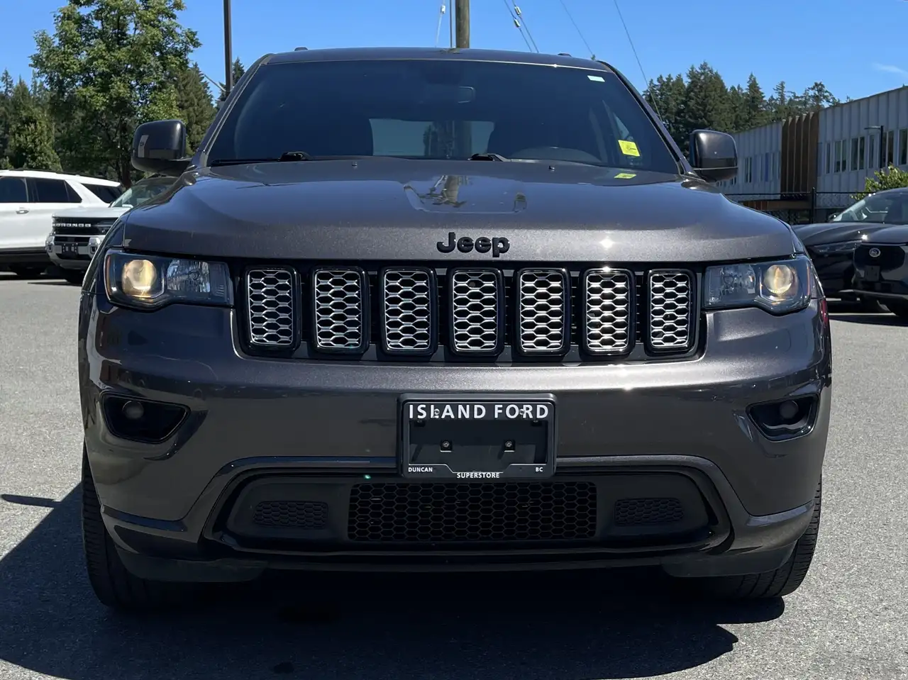 Jeep Grand Cherokee photo Jeep Grand Cherokee