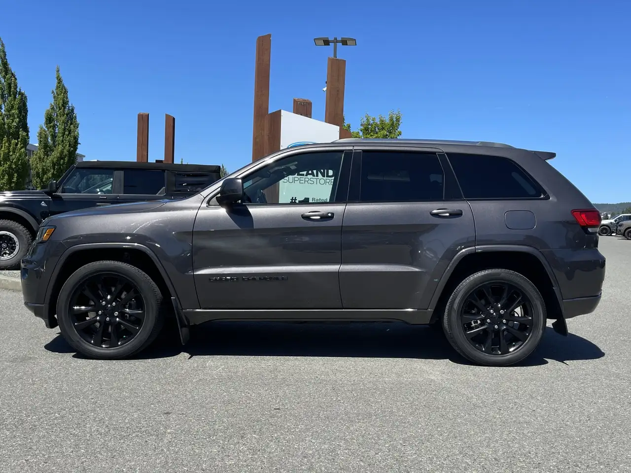 Jeep Grand Cherokee photo Jeep Grand Cherokee