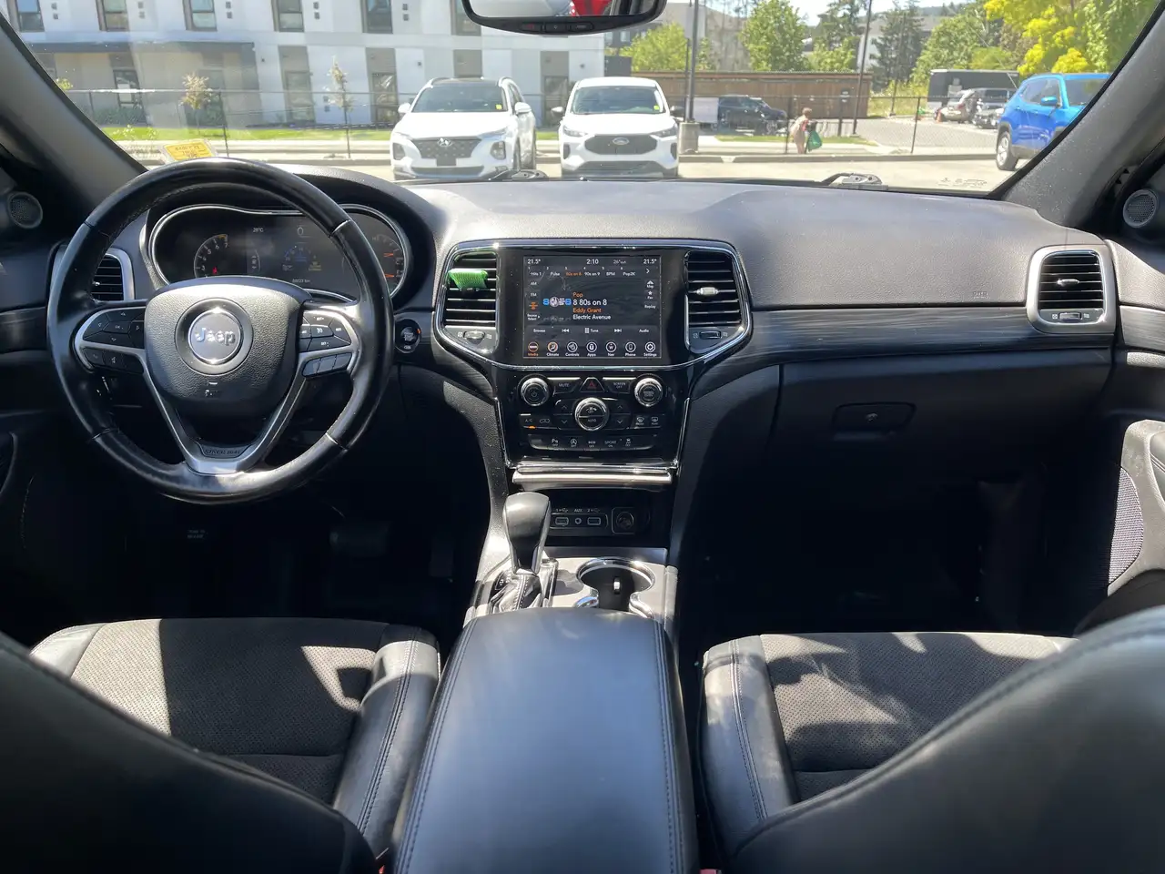 Jeep Grand Cherokee photo Jeep Grand Cherokee