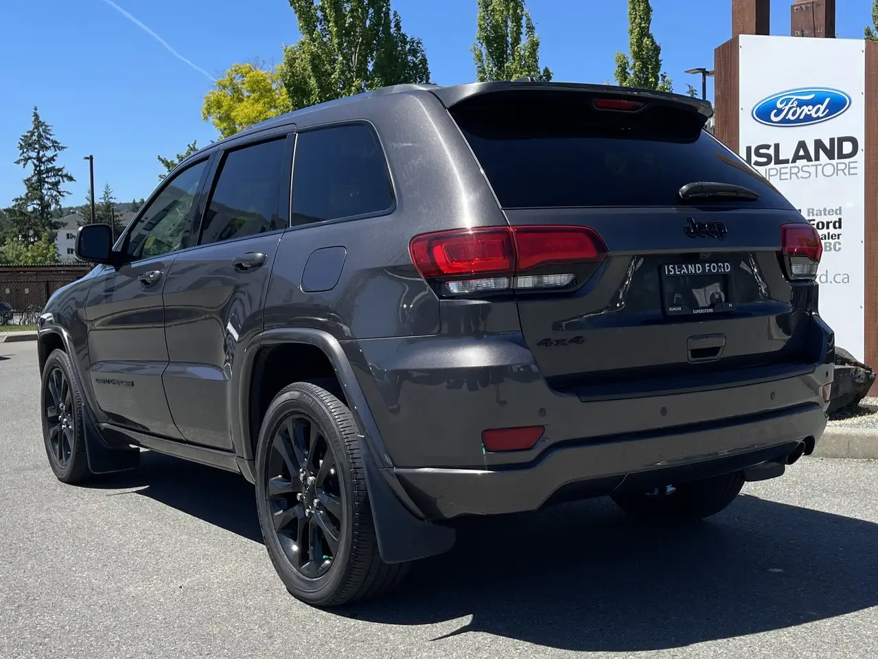 Jeep Grand Cherokee photo Jeep Grand Cherokee
