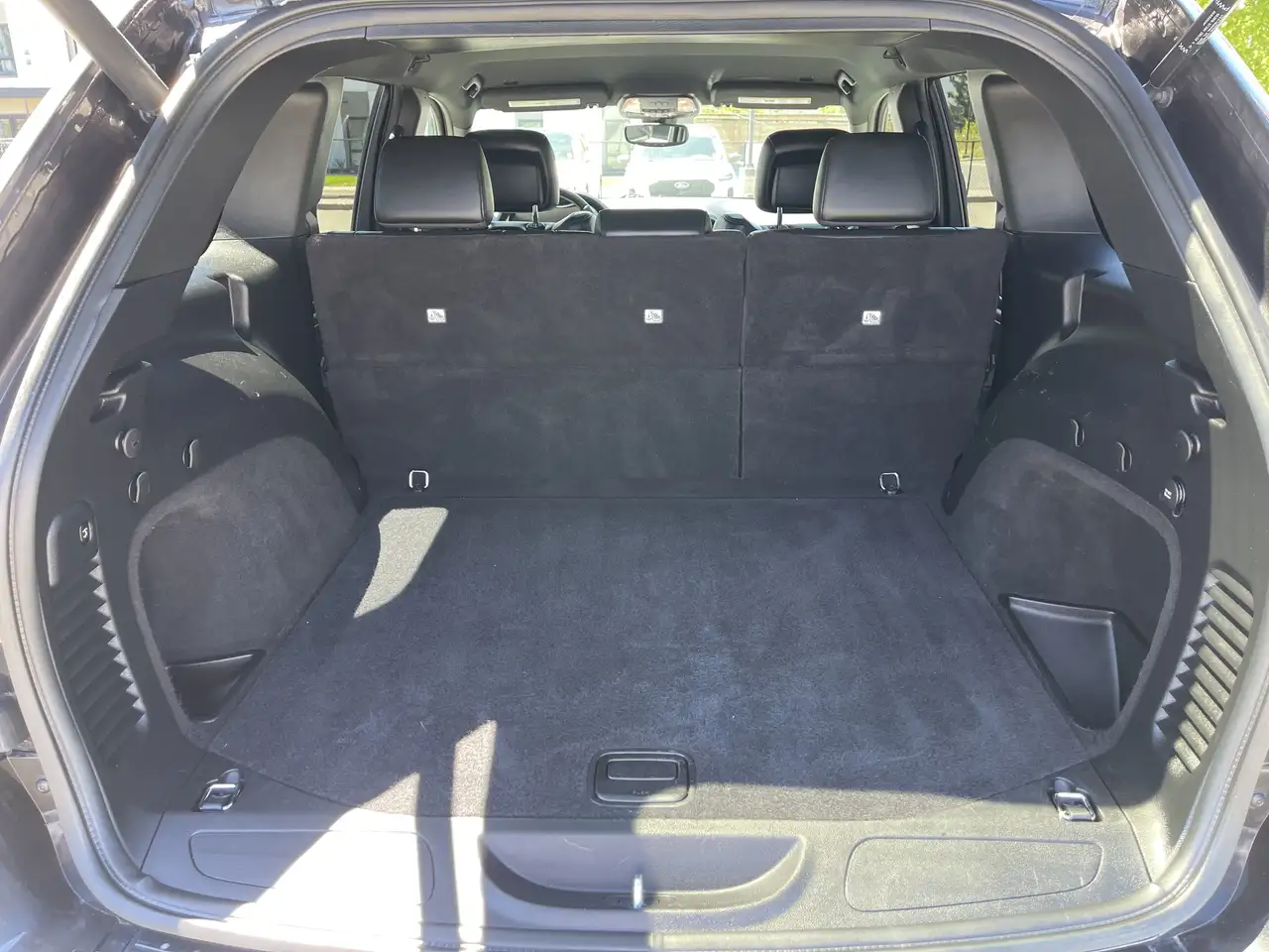Jeep Grand Cherokee photo Jeep Grand Cherokee