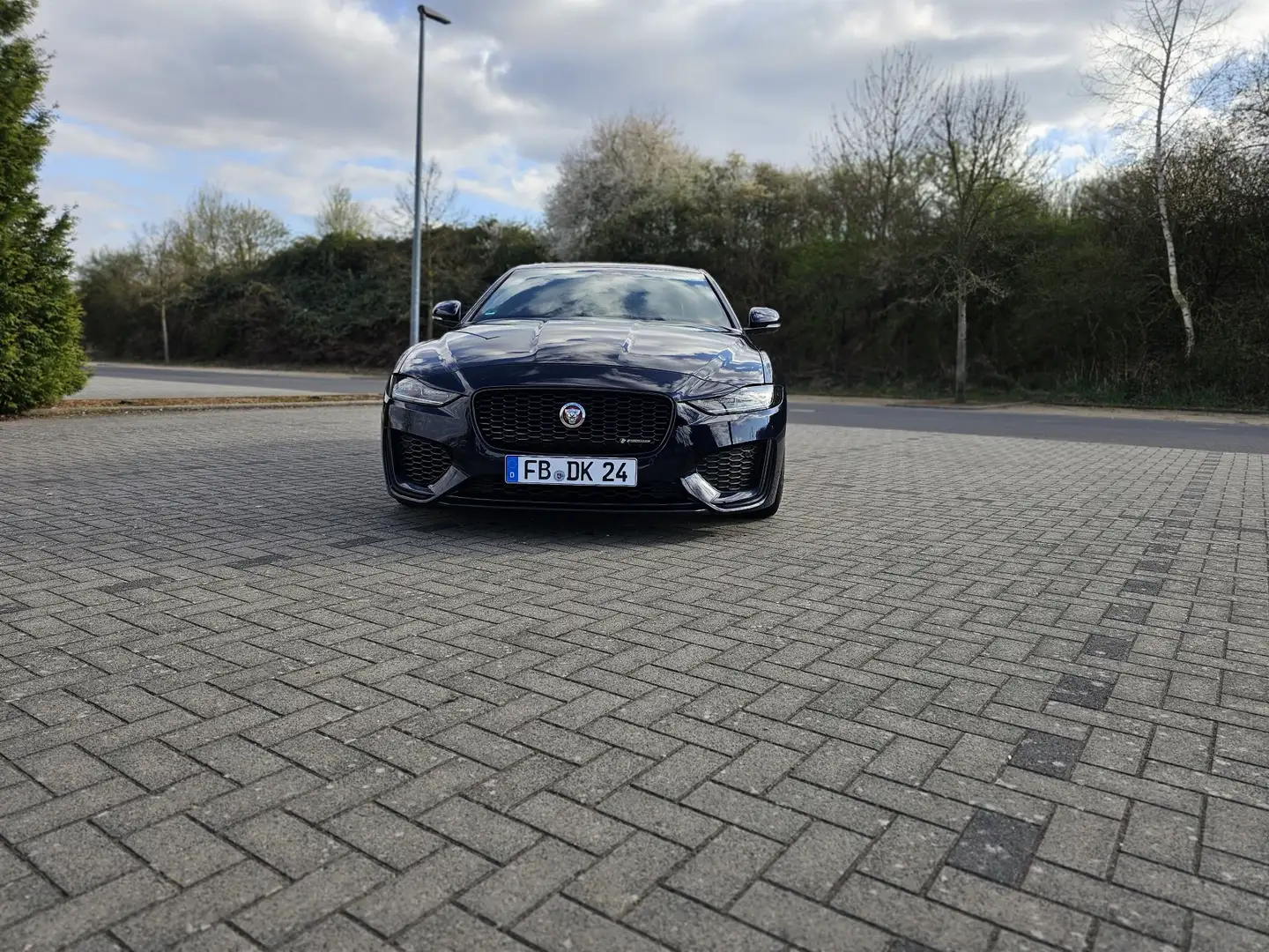 Jaguar XE P250 Aut. R-Dynamic S - 1
