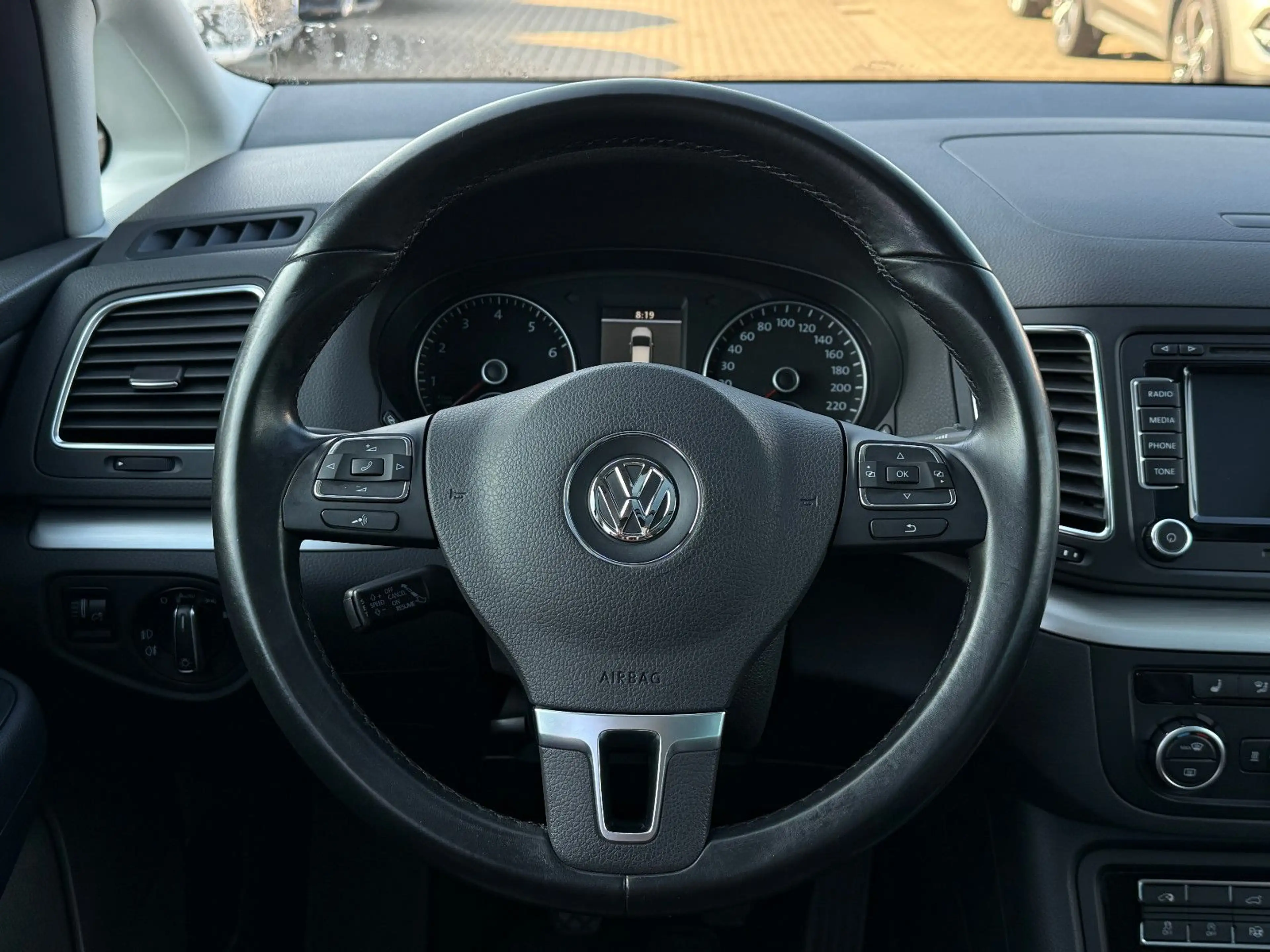 Volkswagen Sharan 1,4 TSI Highline, Kamera, Leder, TÜV neu — photo 24