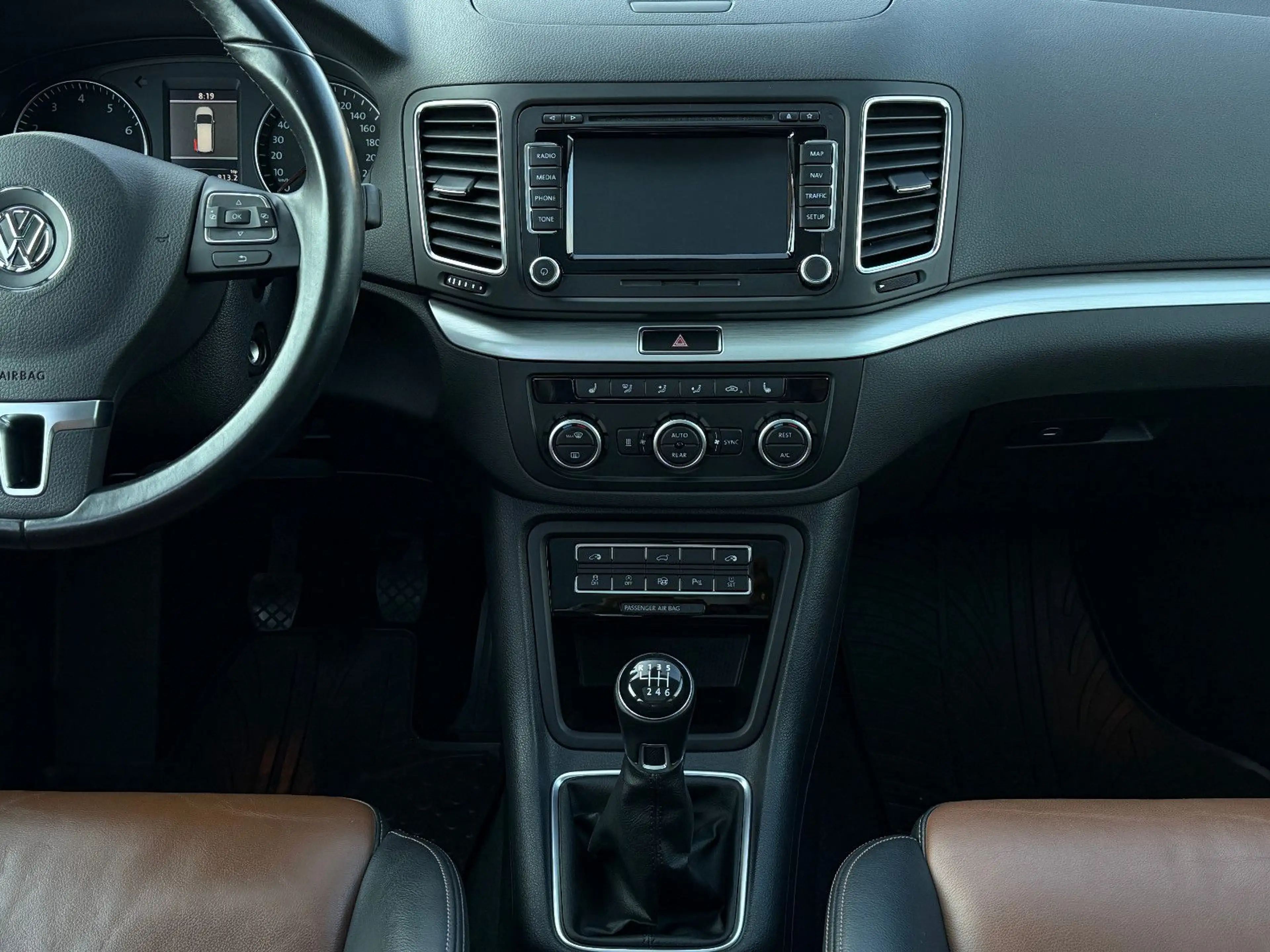 Volkswagen Sharan 1,4 TSI Highline, Kamera, Leder, TÜV neu — photo 27