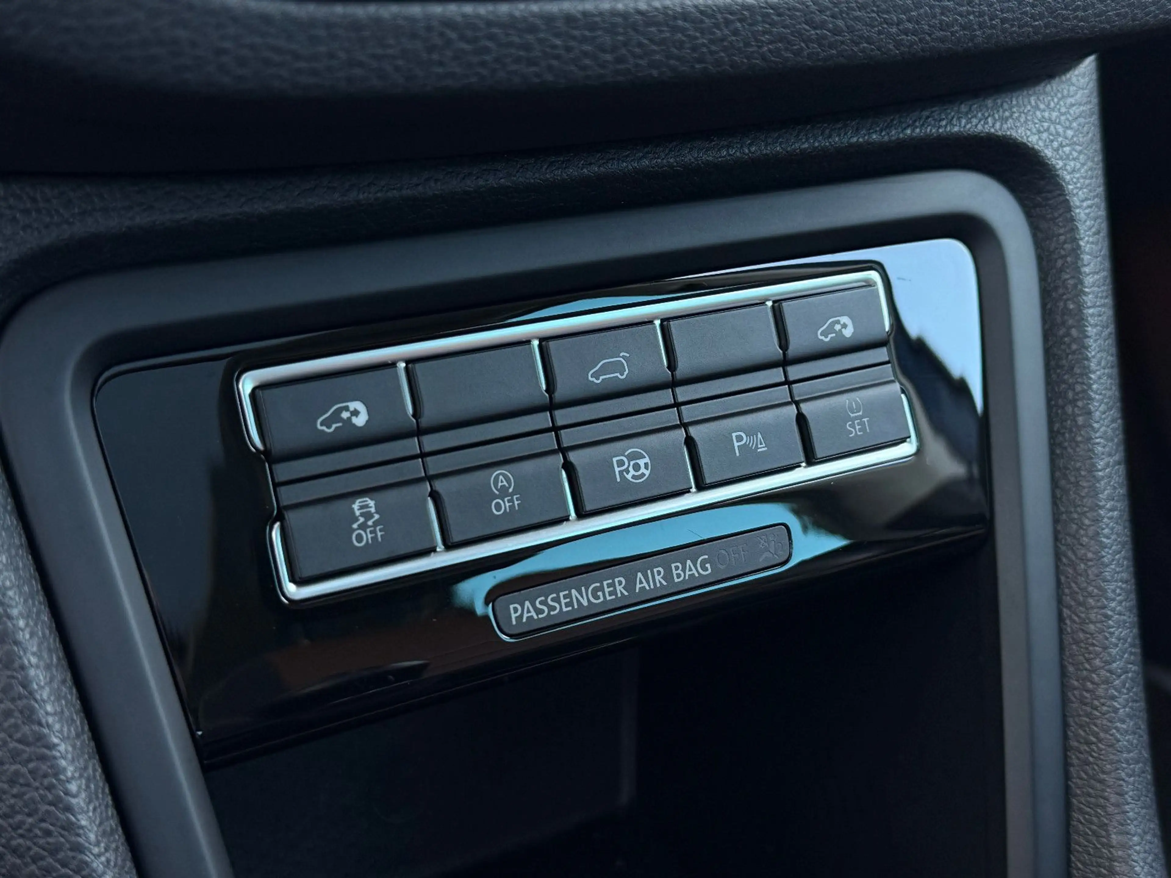 Volkswagen Sharan 1,4 TSI Highline, Kamera, Leder, TÜV neu — photo 31