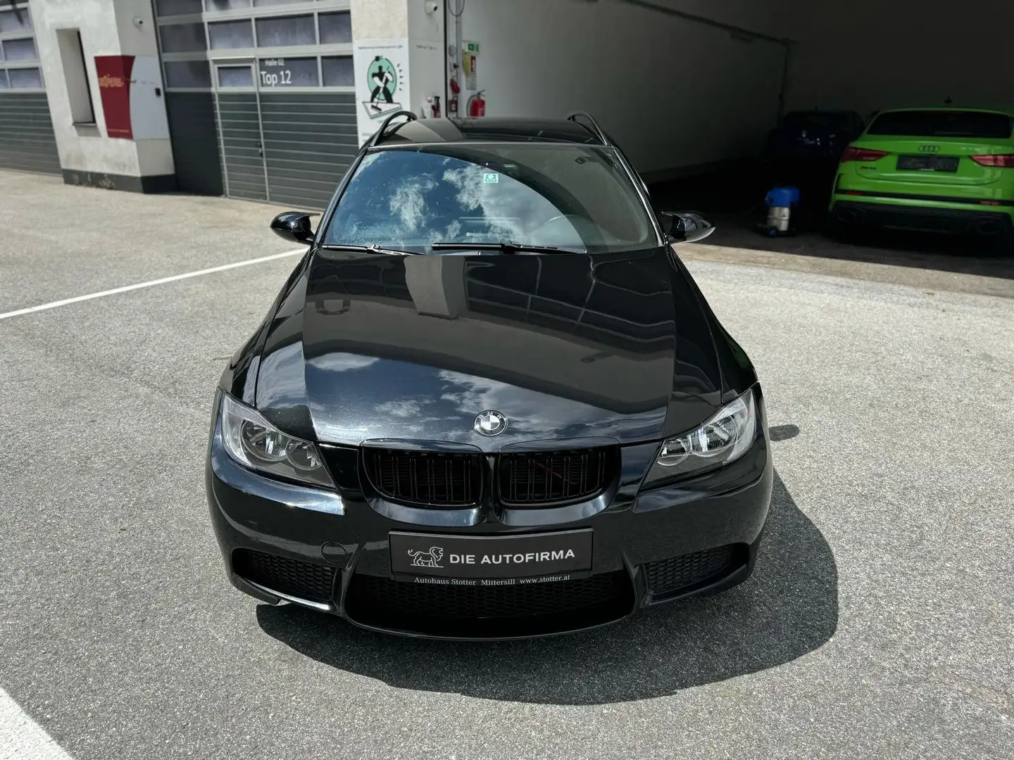 BMW 320 320d Schwarz - 2