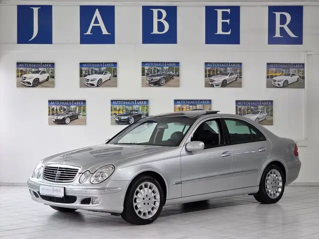 Mercedes-Benz E 500 4Matic 2.HD DT.FZG LEDER PANORAMA H/K