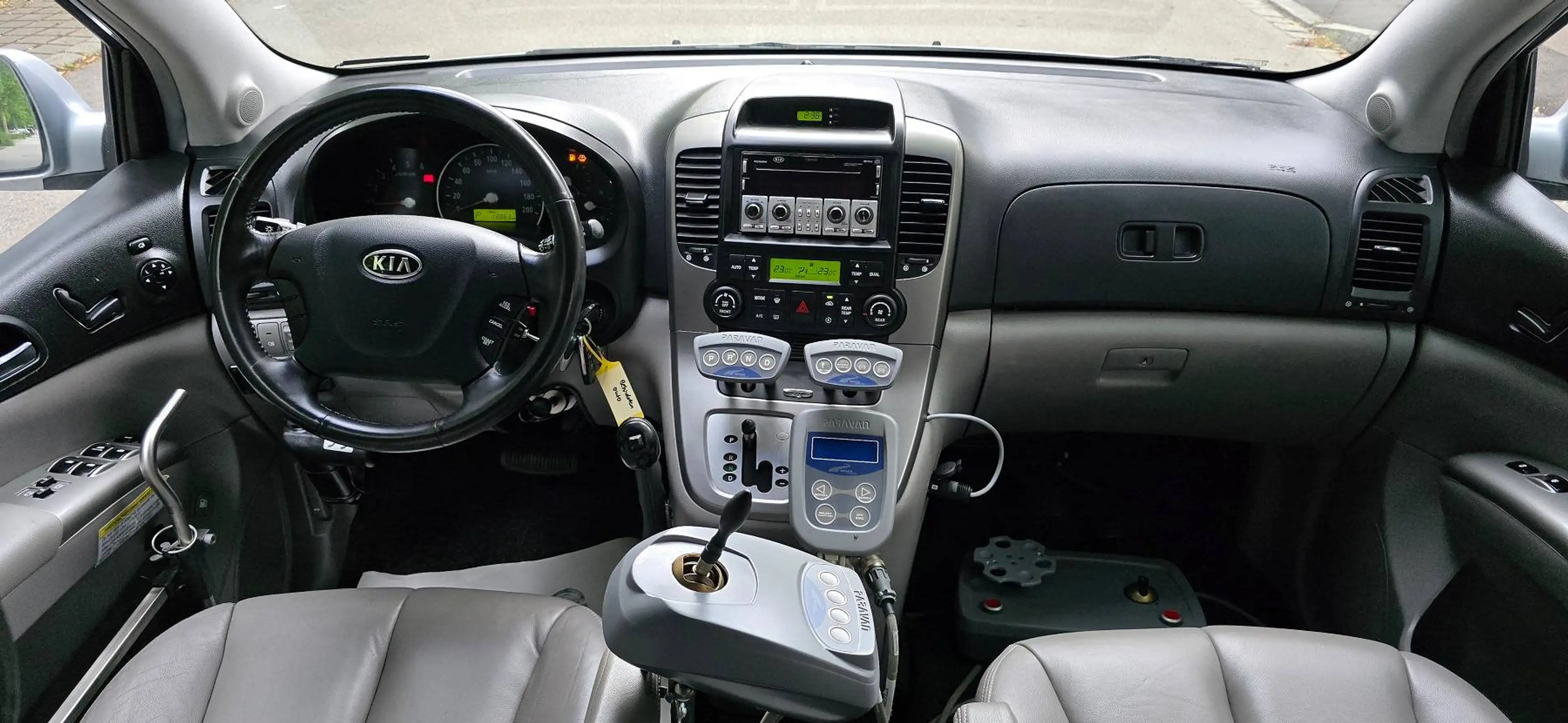 Kia Carnival Carnival Diesel 2.9 CRDi DPF Aut. EX*Behindertenfahrzeug*PARAVAN*Km 13.863 — photo 14