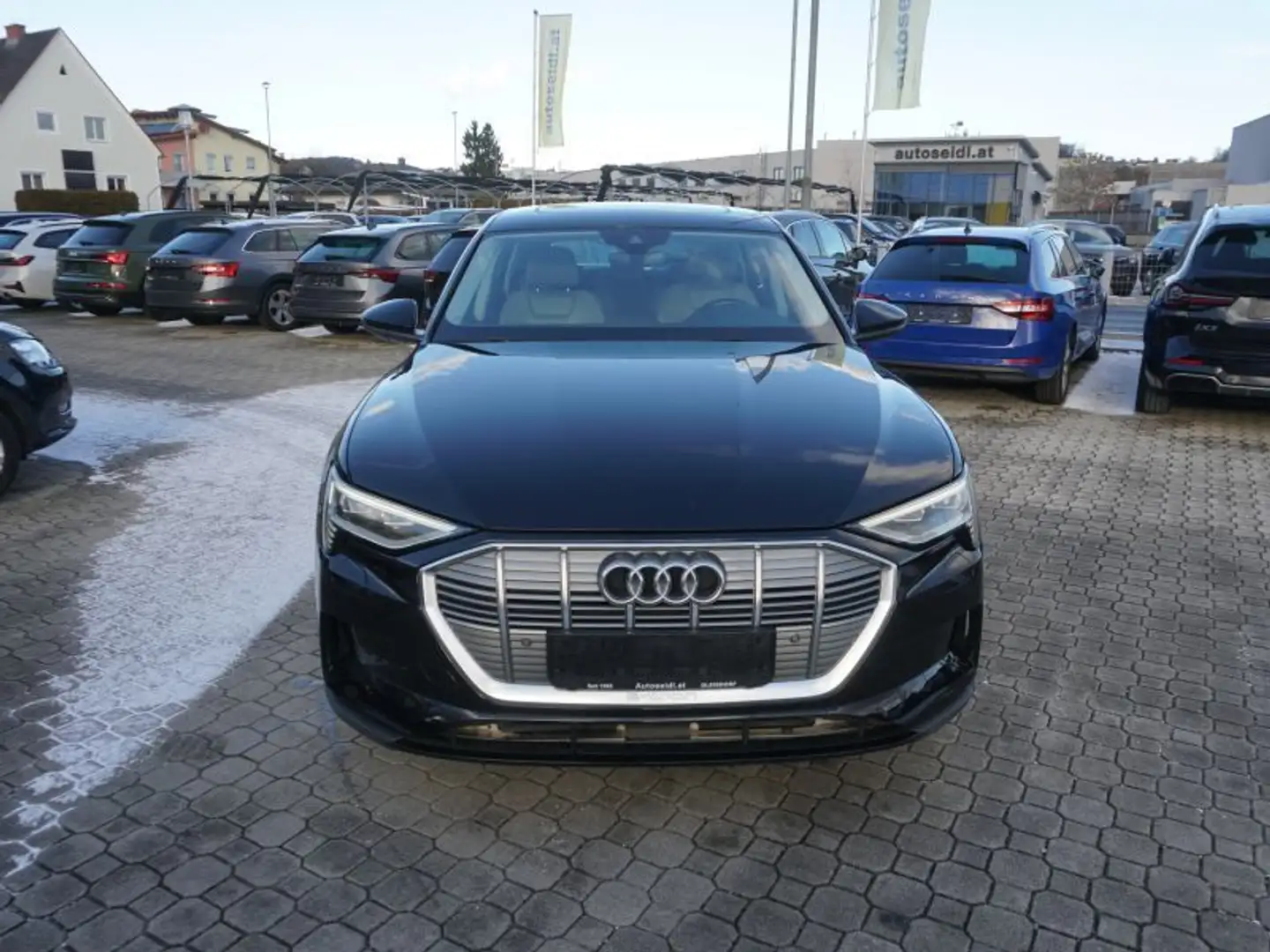 Audi e-tron 55 quattro Business *TOPAUSSTATTUNG* Schwarz - 2