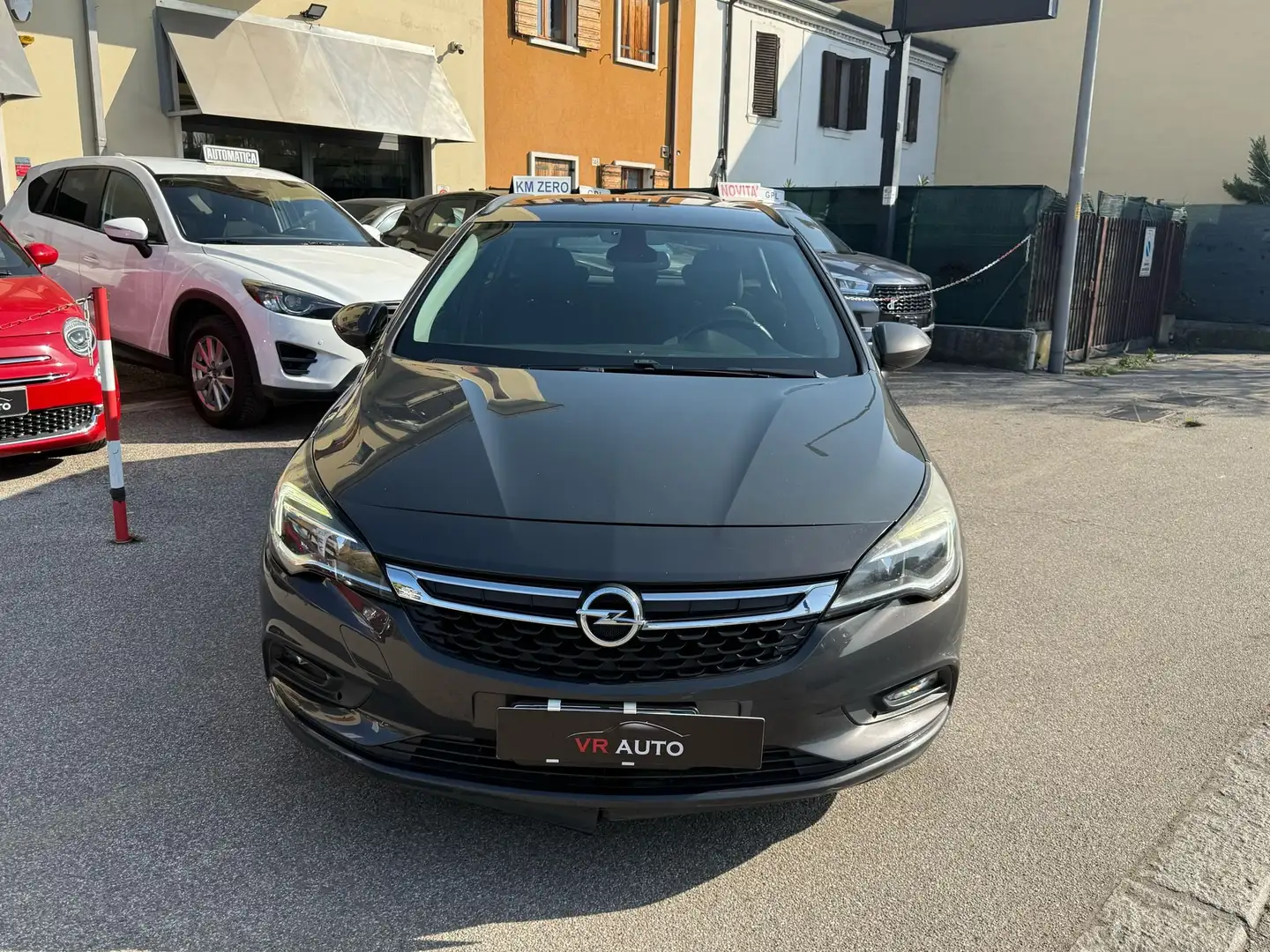 Opel Astra Sports Tourer 1.6 cdti Cosmo - 2