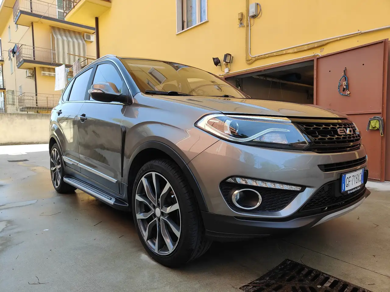 DR Automobiles DR6 2021