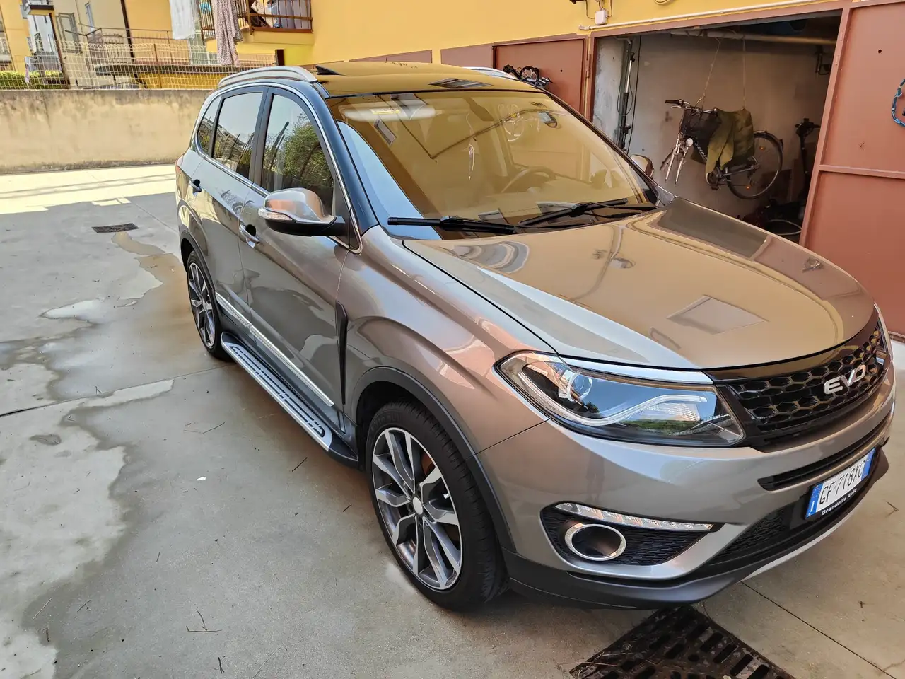 DR Automobiles DR6 2021