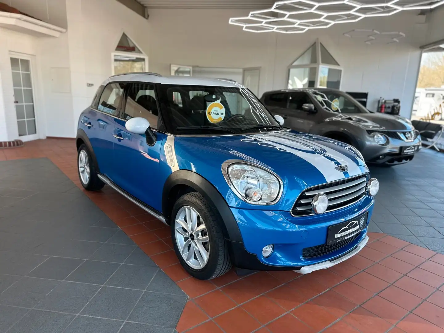 MINI Cooper Countryman *  SitzH. / AHK / Garantie * Modrá - 2