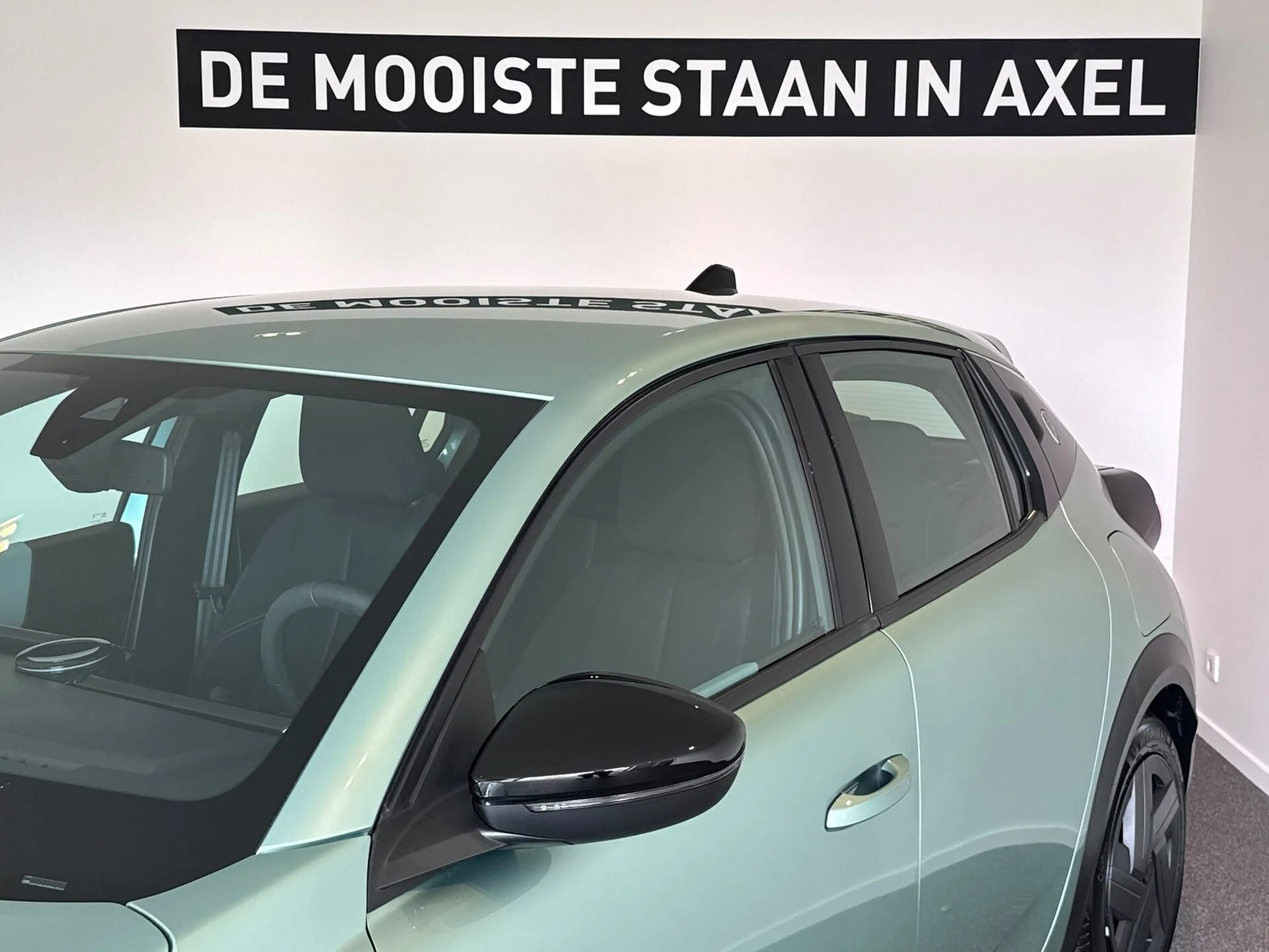 Lancia Ypsilon 1.2 Turbo Hybrid — photo 9